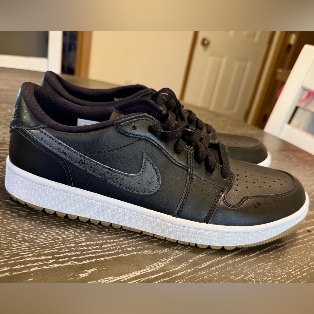 Jordan 1 Low G golf shoe
